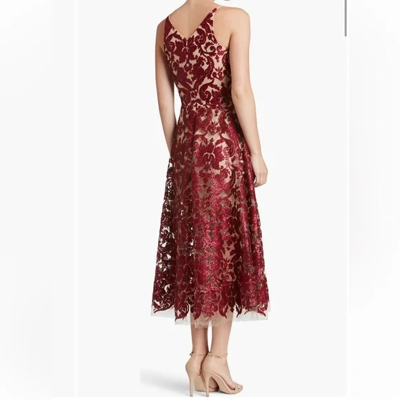 Dress the Population Blair Embellished Fit & Flare Cocktail Dress in Berry/Nude - Picture 2 of 14